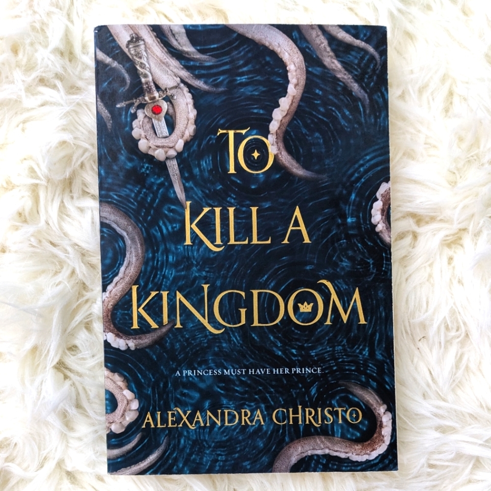 FREE in bundle* 🎁📚 "To Kill a Kingdom" paperback book, New